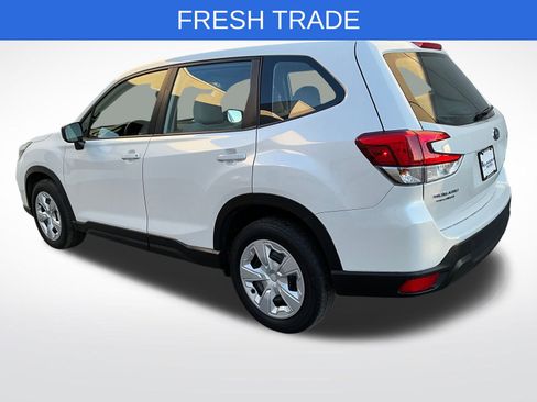 Used 2019 Subaru Forester image 3