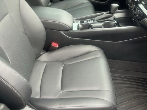 Certified 2025 Honda Accord EX-L image 6