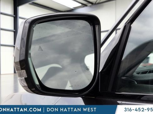 Used 2023 Jeep Grand Cherokee L Limited AWD/4WD image 33