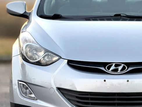 Used 2013 Hyundai Elantra GLS w/ Preferred Pkg image 11