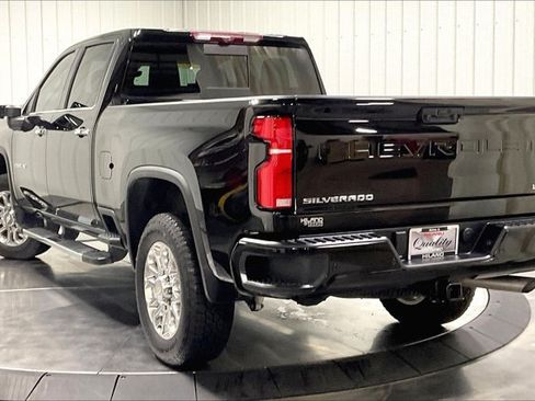 Used 2025 Chevrolet Silverado 2500 LTZ w/ Z71 Chrome Sport Edition AWD/4WD image 12