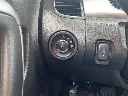 Used 2013 Ford Taurus SEL image 14