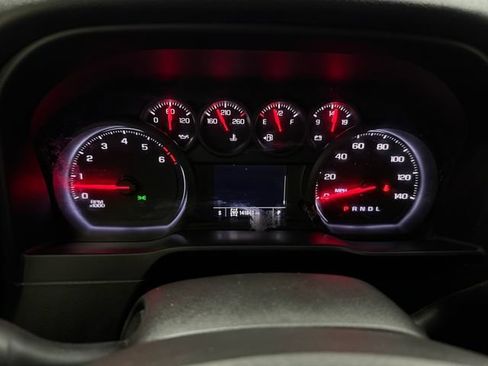 Used 2019 Chevrolet Silverado 1500 Custom w/ Custom Convenience Package AWD/4WD image 15