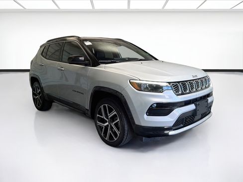 Used 2025 Jeep Compass Limited w/ Elite Group AWD/4WD image 3