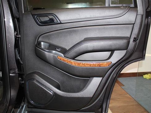 Used 2015 Chevrolet Tahoe LTZ AWD/4WD image 33