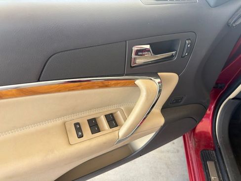 Used 2012 Lincoln MKZ FWD image 10