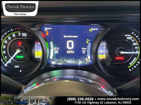 Used 2024 Jeep Wrangler Unlimited Sahara w/ Technology Group AWD/4WD image 23