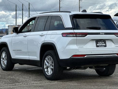 Used 2025 Jeep Grand Cherokee Laredo X w/ Trailer Tow Package image 7