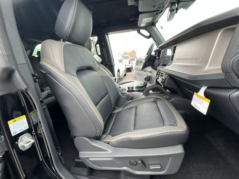New 2026 Ford Bronco Outer Banks w/ Sasquatch Package AWD/4WD image 27