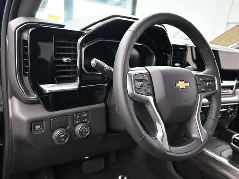 Used 2026 Chevrolet Silverado 1500 LTZ RWD image 16