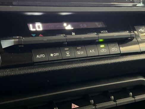 Used 2022 Toyota Tundra SR image 18