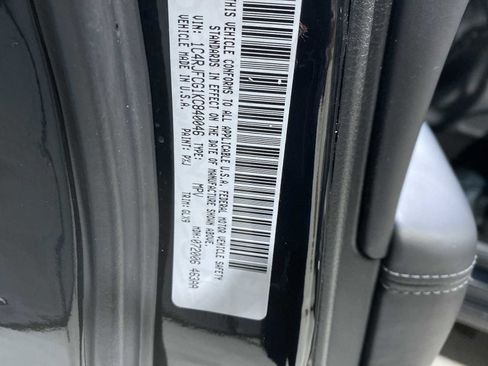 Used 2019 Jeep Grand Cherokee Overland AWD/4WD image 21