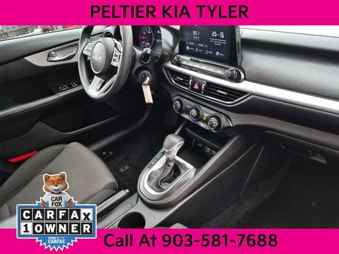 Used 2022 Kia Forte LXS w/ LXS Technology Package FWD image 11