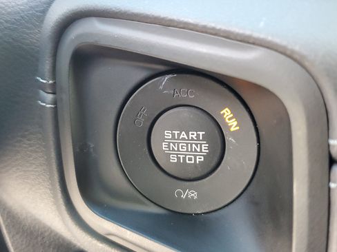 Used 2025 Jeep Gladiator Rubicon w/ Convenience Group image 21