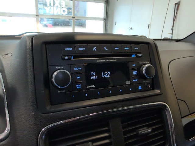 Used 2016 Dodge Grand Caravan SXT FWD image 21