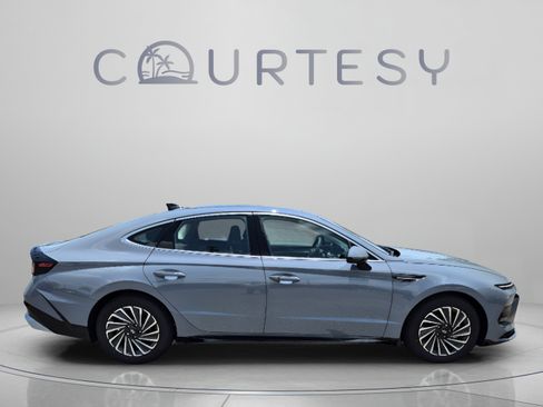 New 2026 Hyundai Sonata SEL FWD image 6