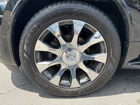 Used 2017 Buick Enclave Premium AWD/4WD image 9