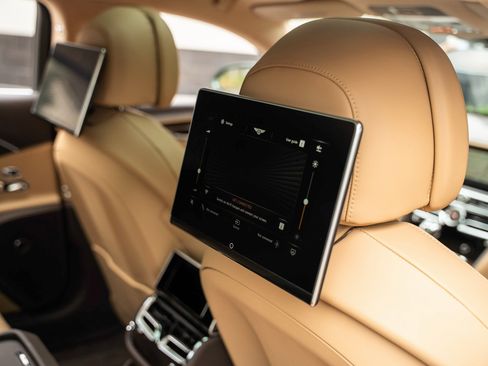 Used 2023 Bentley Flying Spur W12 image 55