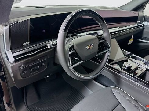 New 2026 Cadillac Escalade ESV Sport w/ LPO, ONYX Package AWD/4WD image 7