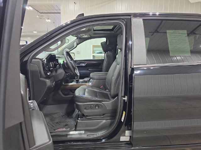 Used 2025 Chevrolet Silverado 1500 LT Trail Boss w/ LT Trail Boss Premium Package AWD/4WD image 22