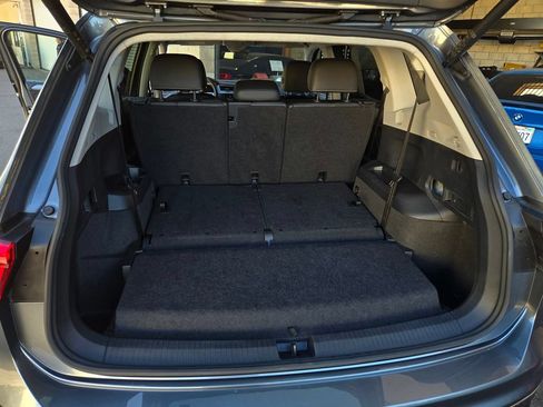 Used 2024 Volkswagen Tiguan SE FWD image 26