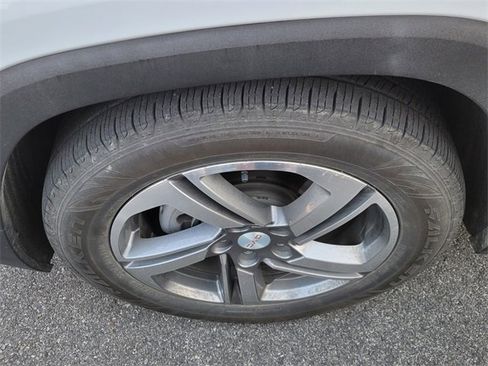 Used 2020 GMC Terrain SLT w/ Preferred Package image 4