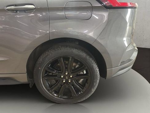 Used 2023 Ford Edge ST-Line w/ Class II Trailer Tow Package AWD/4WD image 32