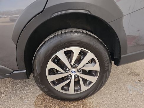 Certified 2025 Subaru Outback image 32