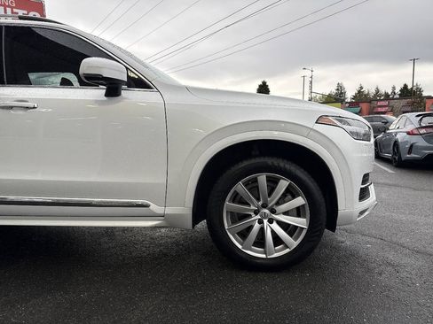 Used 2016 Volvo XC90 T6 Momentum w/ Momentum Plus Package AWD/4WD image 12