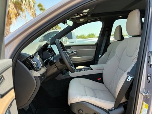 New 2026 Volvo XC90 B6 Plus w/ Protection Package Premier AWD/4WD image 21