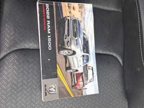 Used 2022 RAM 1500 Laramie AWD/4WD image 29