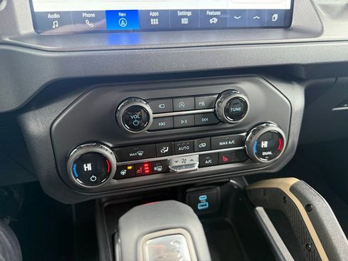 New 2025 Ford Bronco Badlands image 28