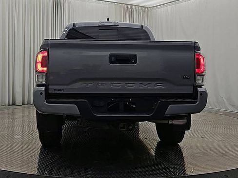 Used 2021 Toyota Tacoma TRD Sport w/ Technology Package AWD/4WD image 7