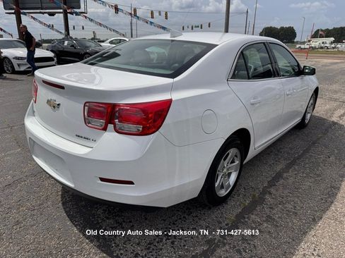 Used 2016 Chevrolet Malibu LT FWD image 5