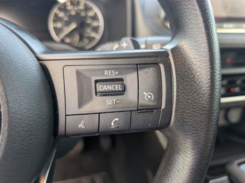 Used 2024 Nissan Rogue S AWD/4WD image 22
