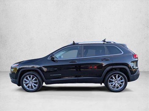 Used 2018 Jeep Cherokee Limited image 9