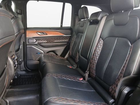 Used 2022 Jeep Grand Cherokee Summit AWD/4WD image 22