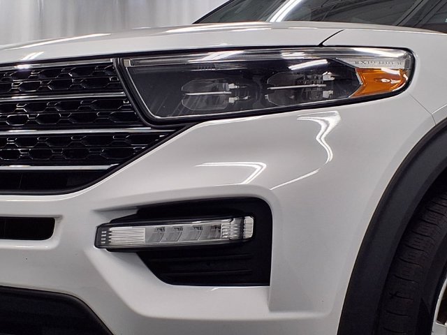 Used 2021 Ford Explorer XLT w/ Equipment Group 202A AWD/4WD image 33