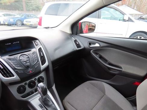 Used 2012 Ford Focus SE image 19