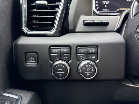 Used 2023 GMC Sierra 1500 Denali w/ Denali Reserve Package AWD/4WD image 23