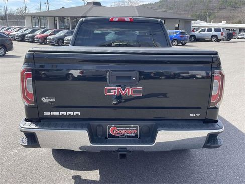Used 2018 GMC Sierra 1500 SLT w/ SLT Premium Package image 3