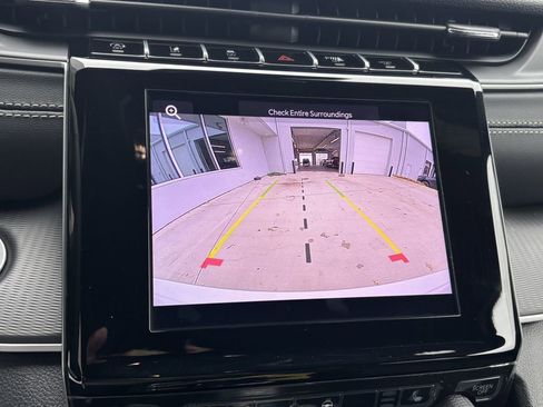 New 2025 Jeep Grand Cherokee Laredo image 14