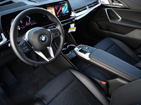 Certified 2025 BMW X2 xDrive28i w/ Premium Package image 12