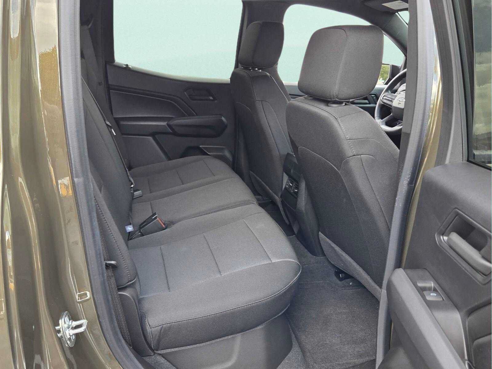 Used 2024 Chevrolet Colorado Trail Boss AWD/4WD image 17