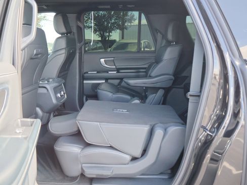 Certified 2025 Ford Expedition Max Platinum w/ Stealth Appearance Package image 29