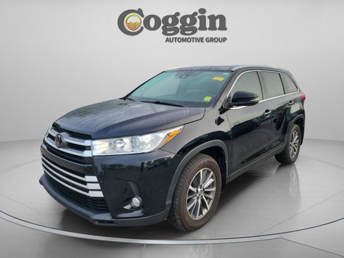 Used 2019 Toyota Highlander XLE image 1