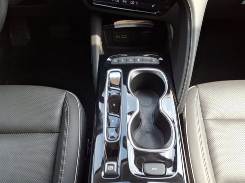 Used 2023 Buick Envision Essence AWD/4WD image 23