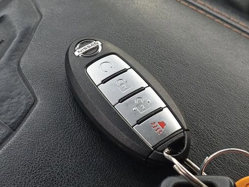 Used 2017 Nissan Titan Platinum Reserve image 36