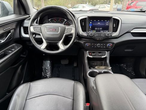 Used 2024 GMC Terrain SLT image 15