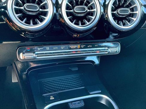 Used 2025 Mercedes-Benz CLA 250 image 16